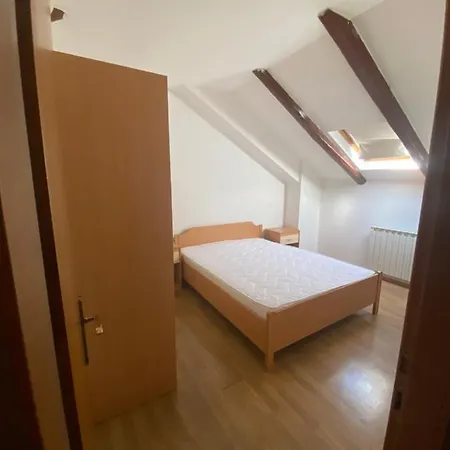 This Is Not Open! Asked Them To Take Off This Property!! Please Do Not Reserve! Apartment *